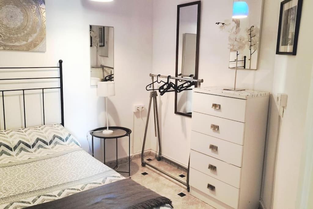 Bonito Apartamento De Dos Dormitorios En El Centro Y Calle San Miguel Torremolinos Eksteriør bilde