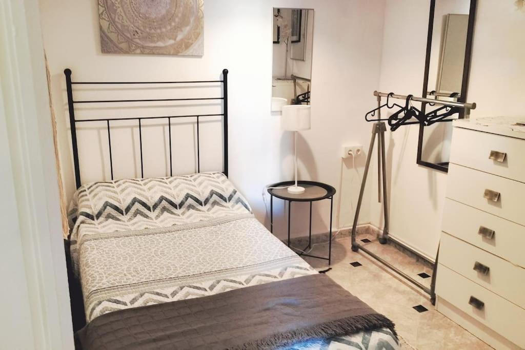 Bonito Apartamento De Dos Dormitorios En El Centro Y Calle San Miguel Torremolinos Eksteriør bilde