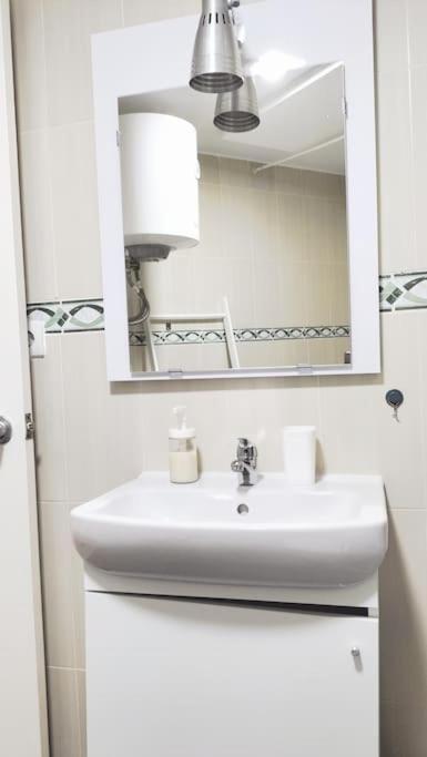 Bonito Apartamento De Dos Dormitorios En El Centro Y Calle San Miguel Torremolinos Eksteriør bilde